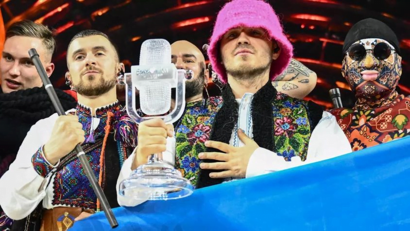Eurovision birincisi, kupayı kripto şirketine sattı